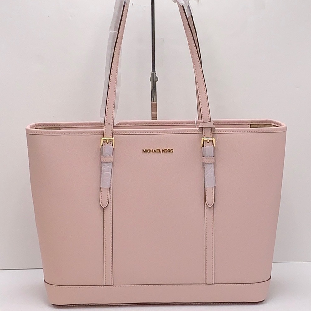 MICHAEL KORS
Jet Set Travel Large Top Zip Shoulder Tote Saffiano Leather

NWT - Picture 15 of 16